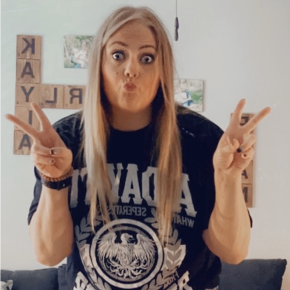 Meet your Posher, Kayla